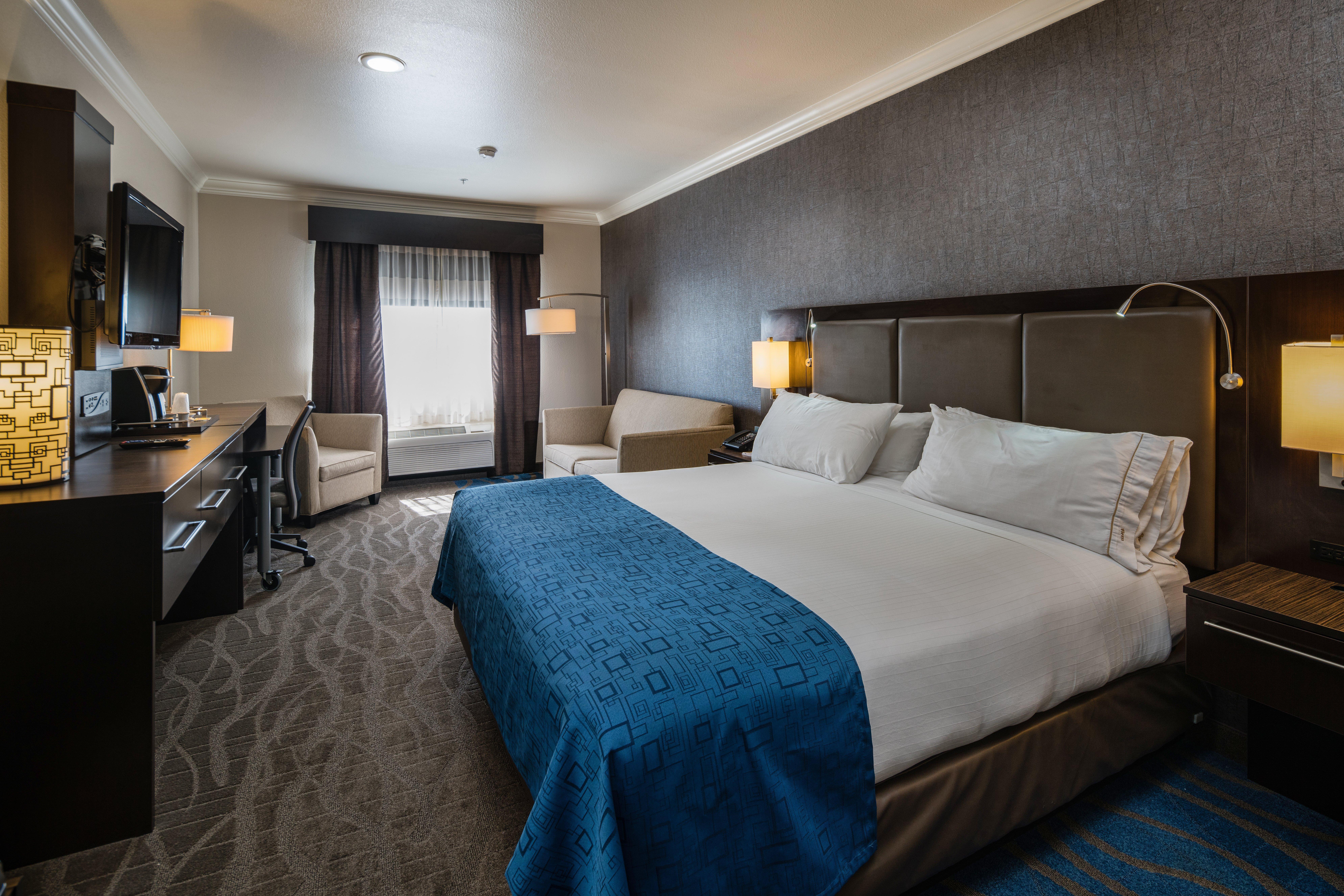 Express & By Ihg Hotel