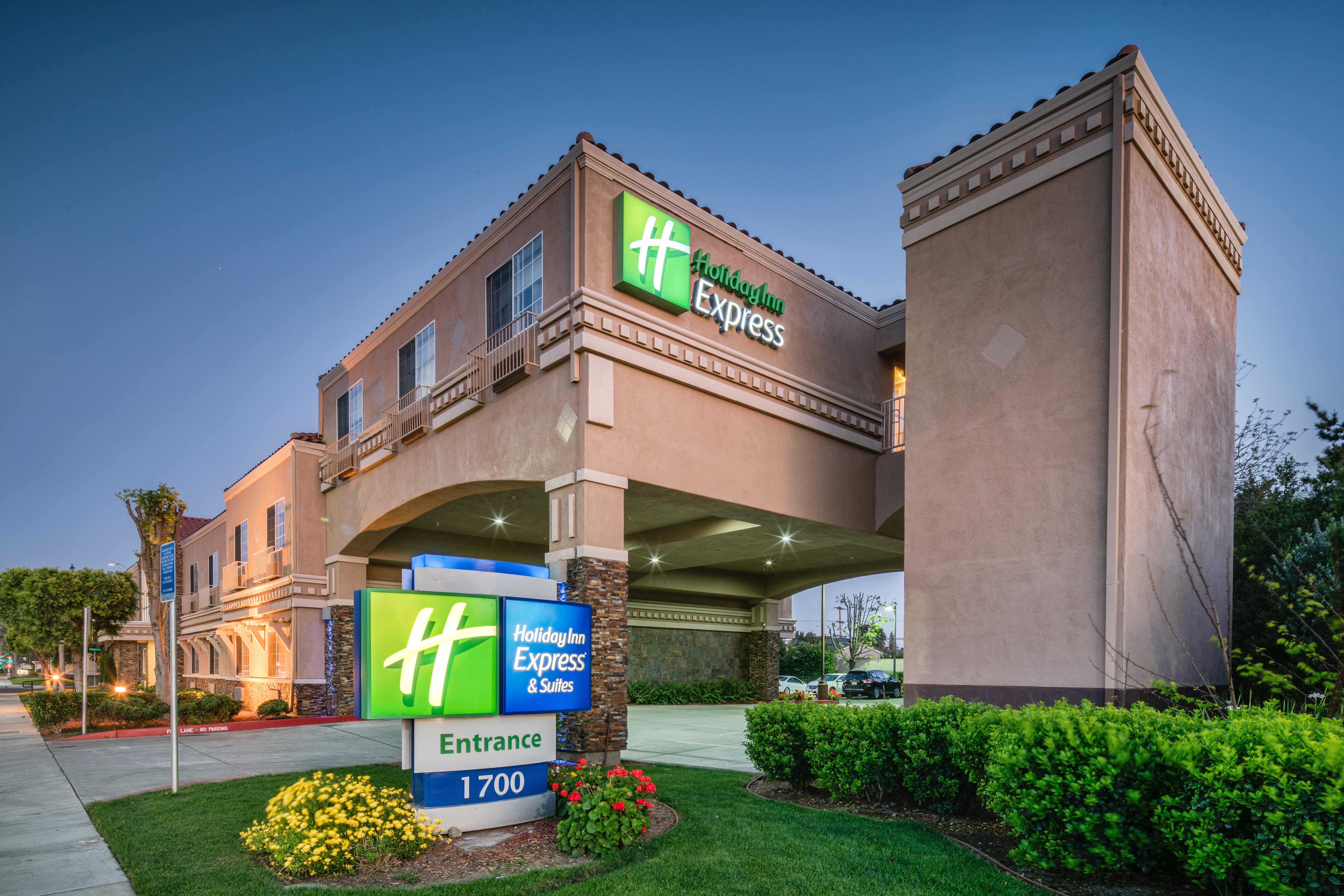 Express & By Ihg