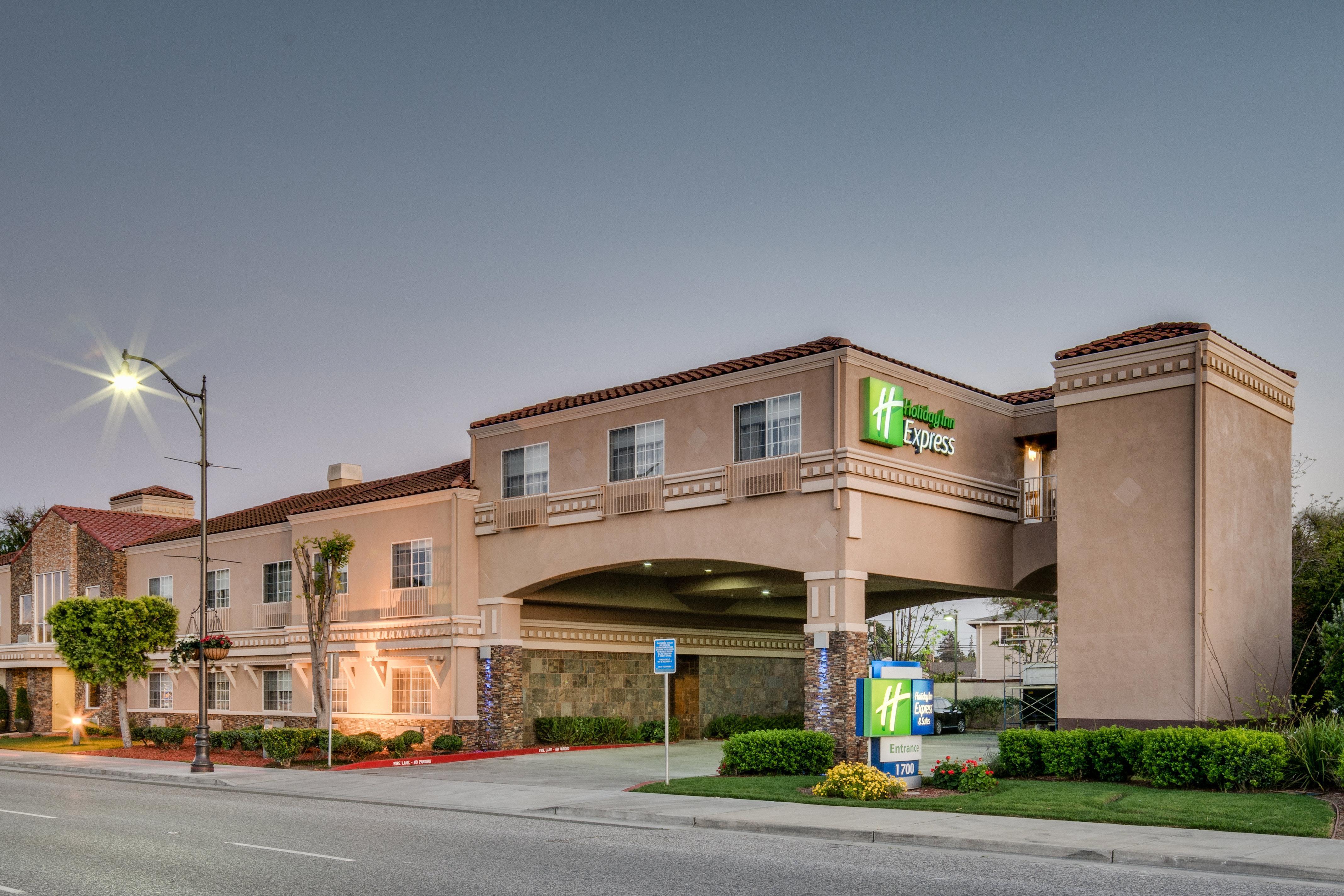 Express & By Ihg 3*