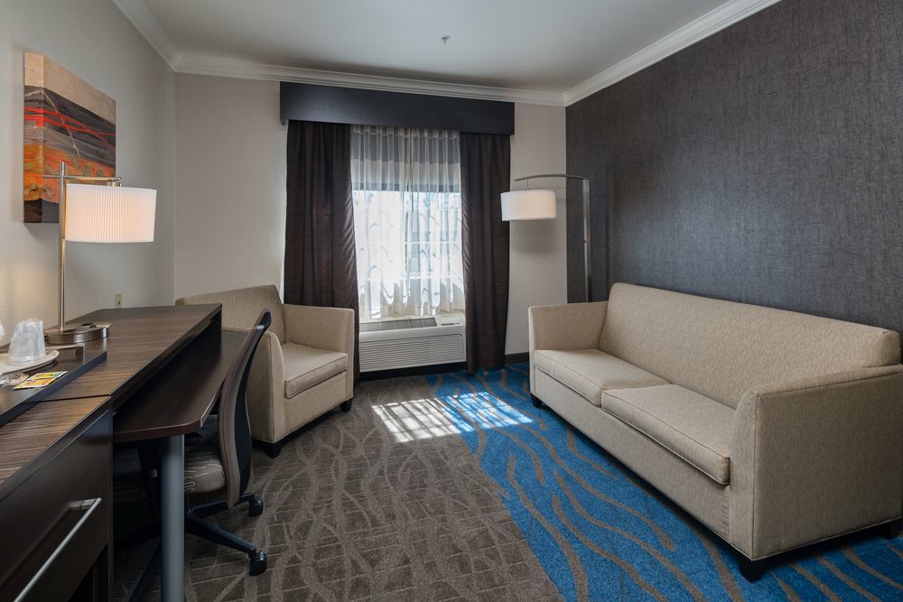 Hotel Express & By Ihg 3*